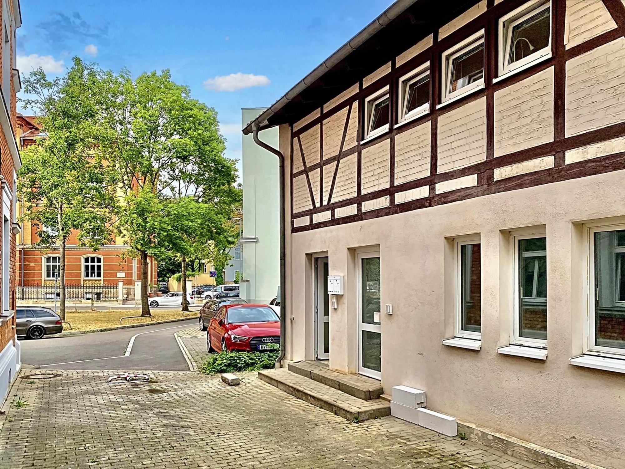 Die Remise Mit Kostenlosem Parkplatz Direkt Vor Der Tuer Erfurt Eksteriør bilde